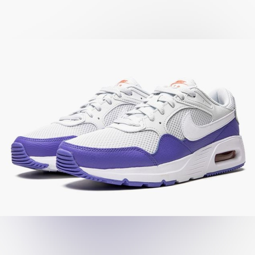 Women's Nike Airmax SC size 6.